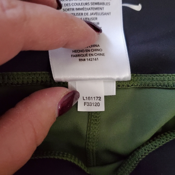 Lularoe Rise Fearless Crop Fitness Leggings Black and Olive Green 2X Pockets - Picture 9 of 10